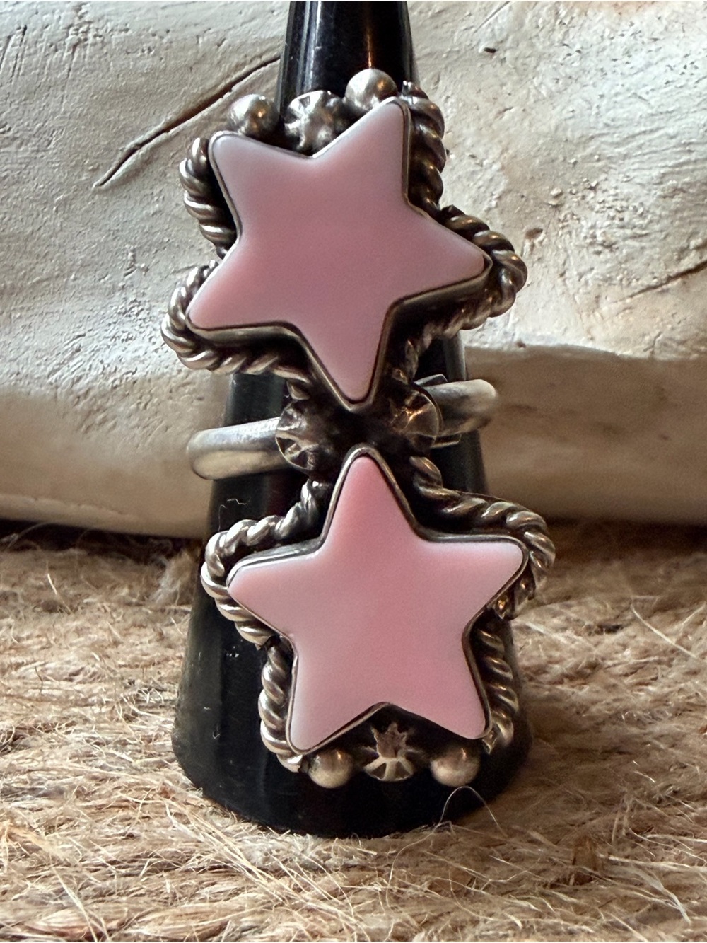 Eugene Belone Navajo Pink Conch Star Sterling Silver Double Ring - Picture 2 of 7